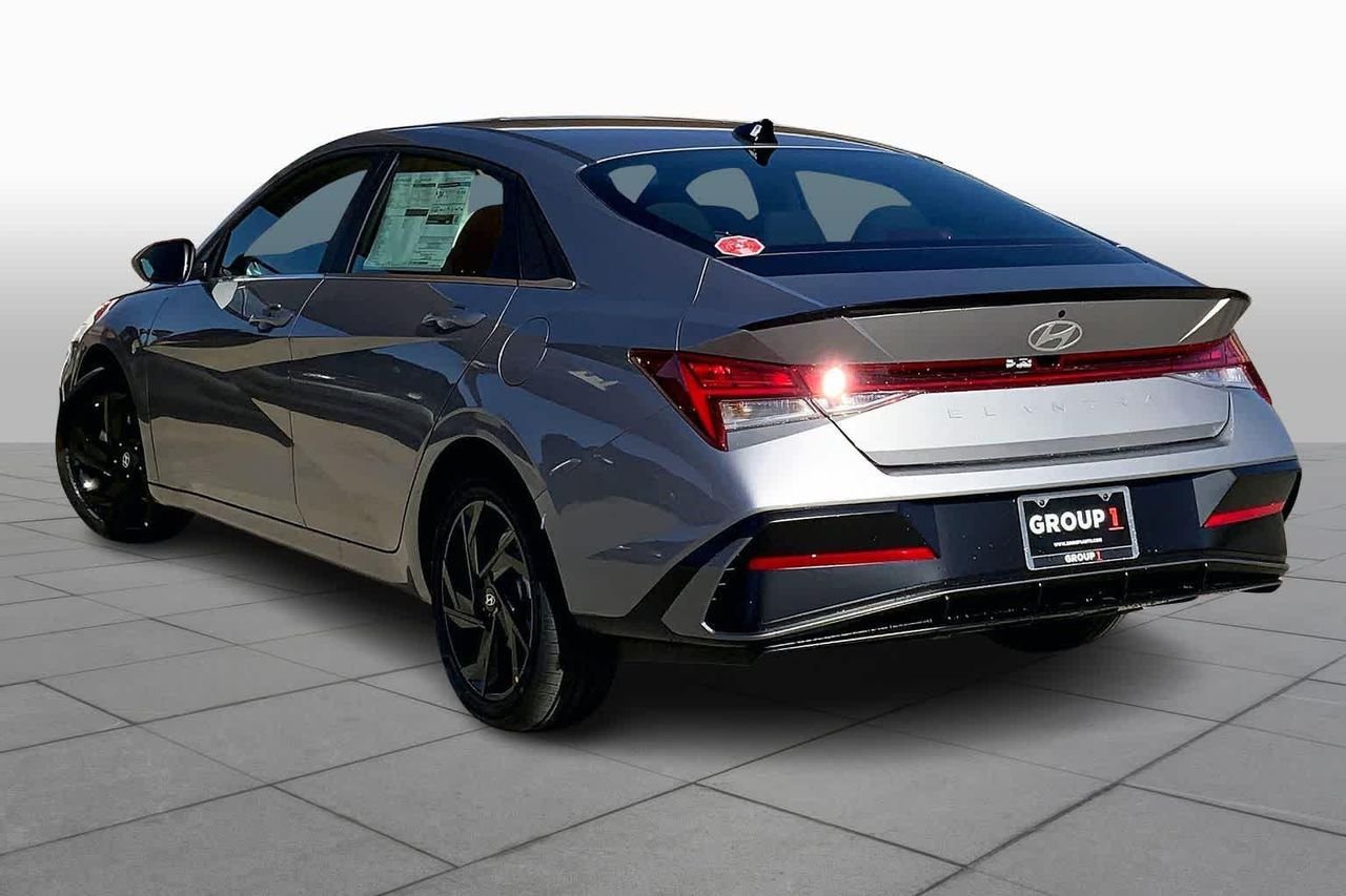 New 2026 Fluid Metal Hyundai SEL Sport Premium image 12