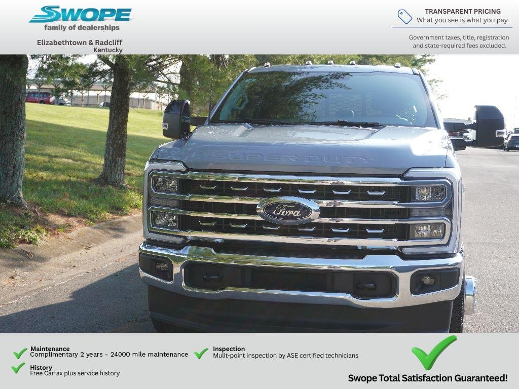 Used 2025 Glacier Gray Metallic TriCoat Ford LARIAT image 12