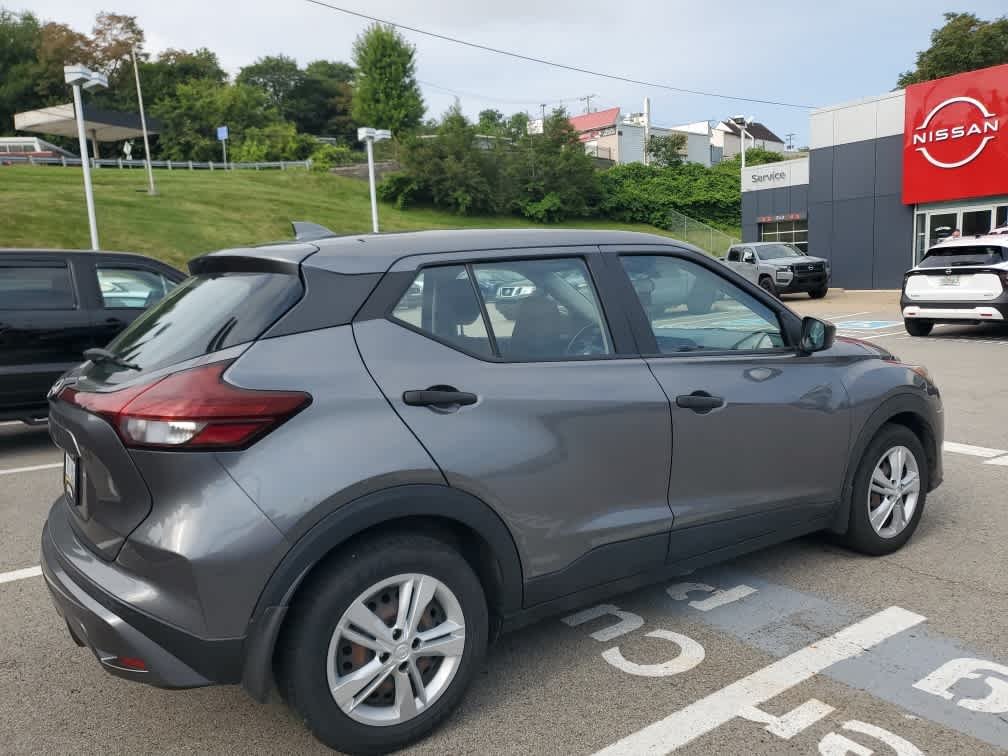 Certified Used 2022 Gun Metallic Nissan S image 4