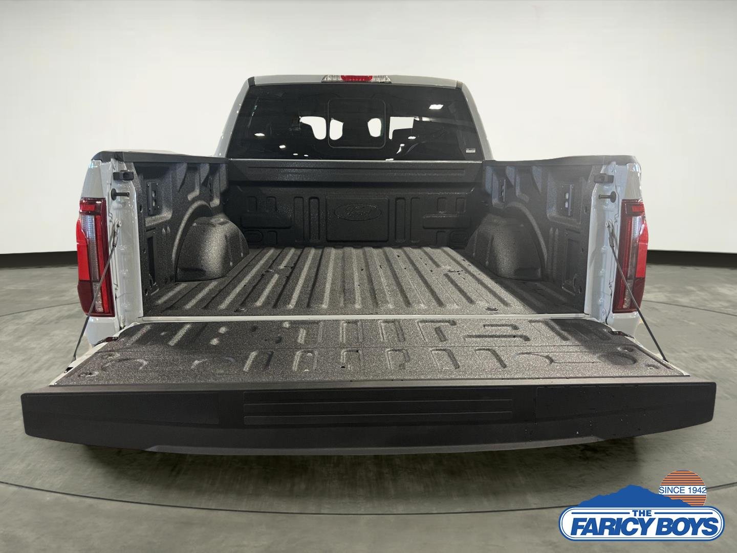 Used 2026 Avalanche Ford Lariat® image 6