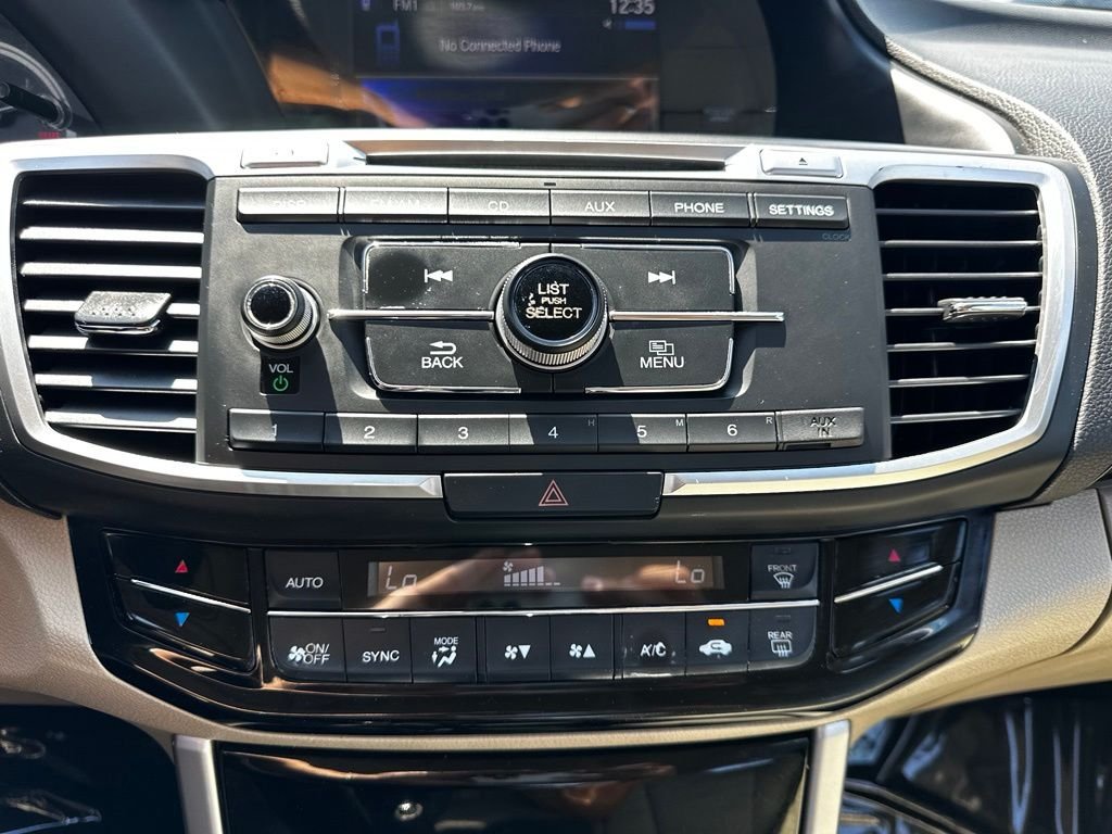 Used 2016  Honda LX image 26