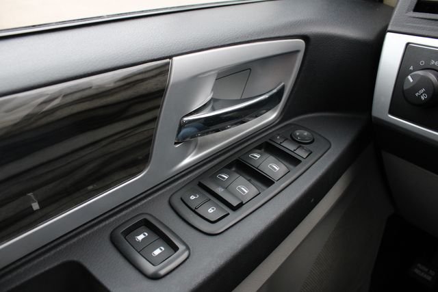Used 2010 Gold Chrysler Touring image 6