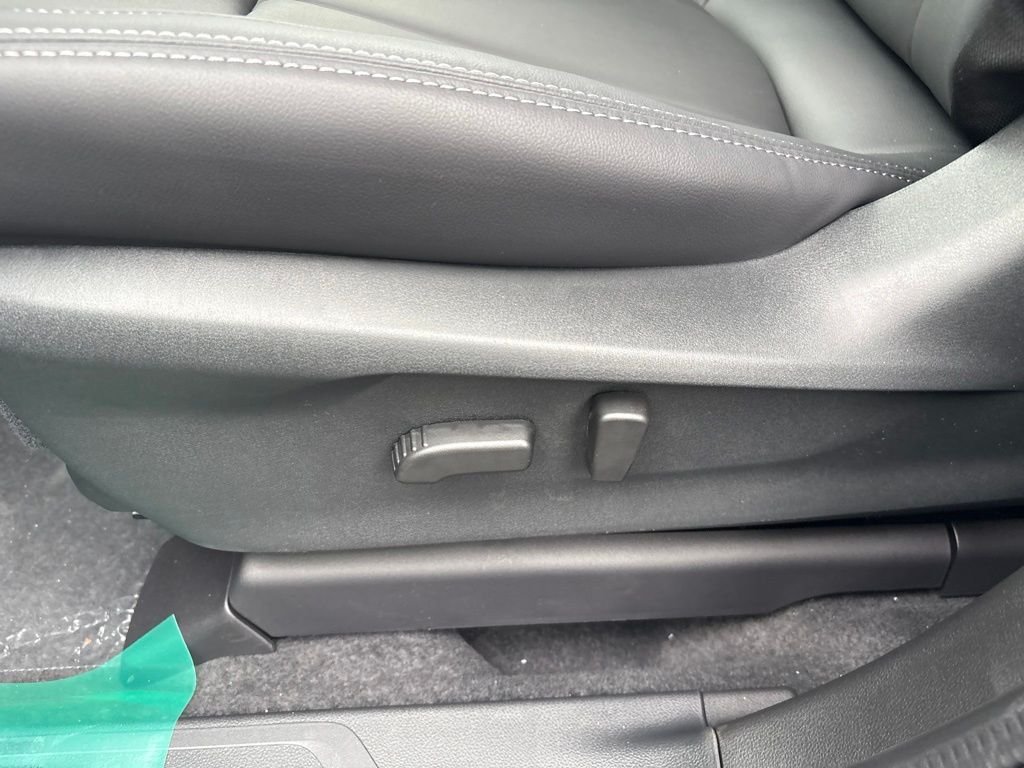 New 2027 MAGNETITE GRAY METALLIC Subaru Premium 7-Passenger image 18