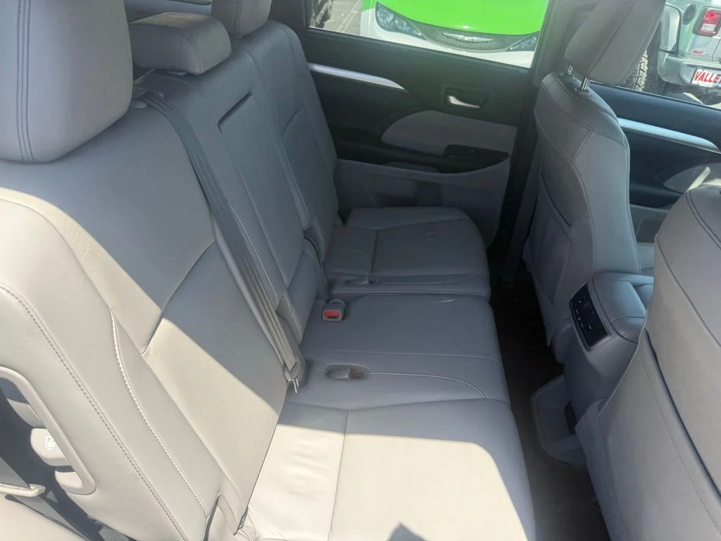 Certified Used 2019 Blizzard Pearl Toyota XLE image 51