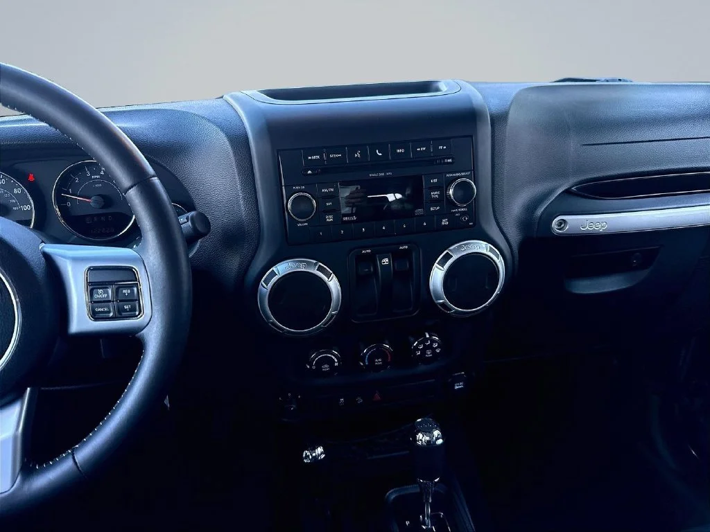 Used 2013 True Blue Pearlcoat Jeep Sport image 15