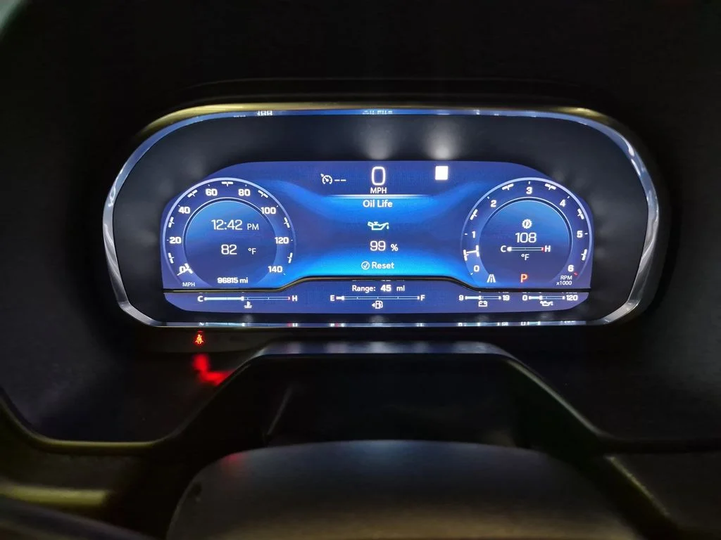 Used 2022 Iridescent Pearl Tricoat Chevrolet RST image 24