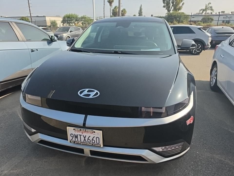 Used 2024 Black Hyundai SEL image 4