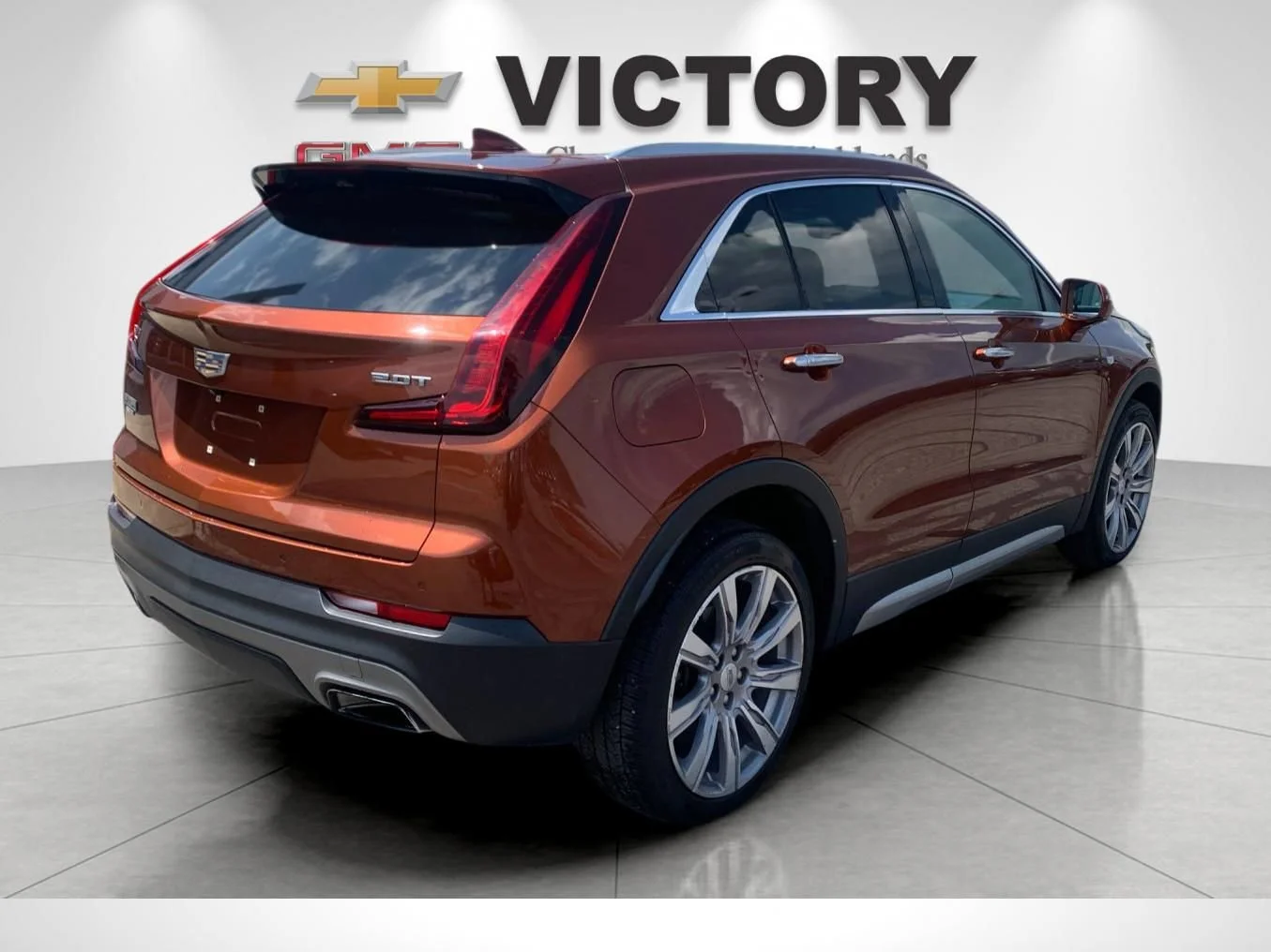Used 2019 AUTUMN METALLIC Cadillac AWD Premium Luxury image 3