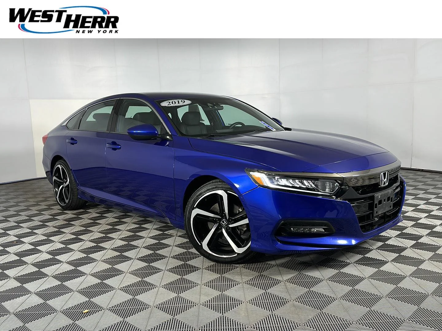 Used 2019 Still Night Pearl Honda Sport image 1
