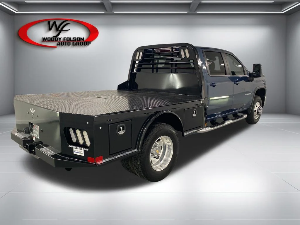 Used 2025 Blue Chevrolet LT image 7