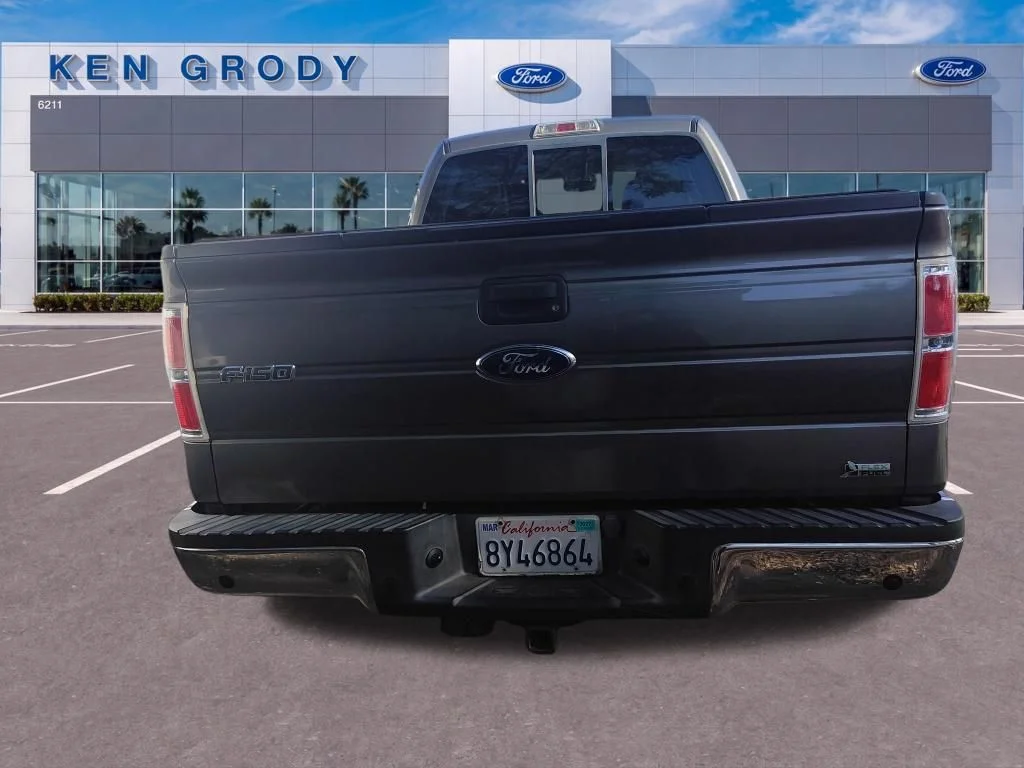 Used 2010 White Ford XLT image 4