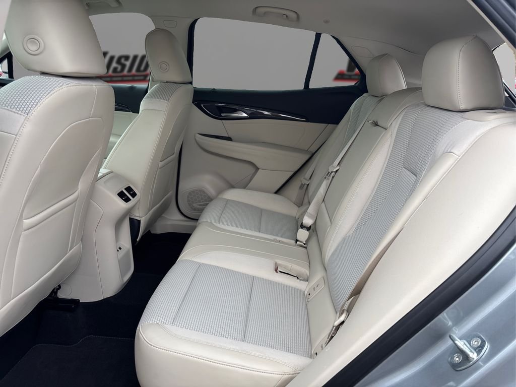 Used 2023 Gray Buick Preferred image 10