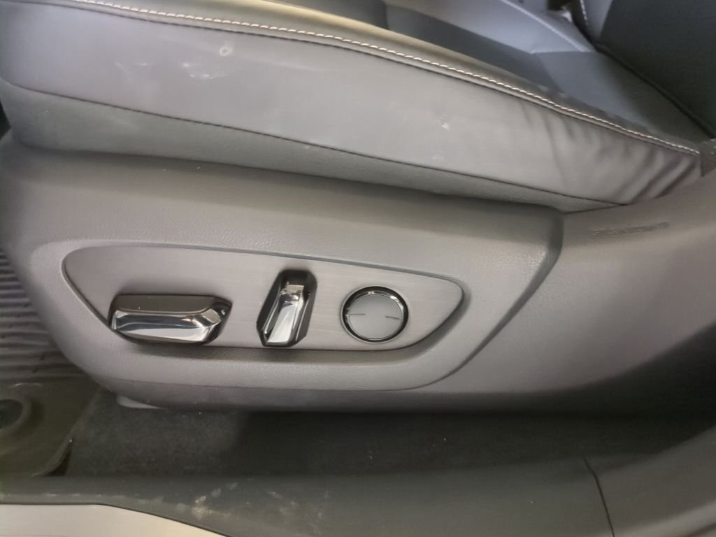 Certified Used 2023 White Lexus 350 Premium image 18