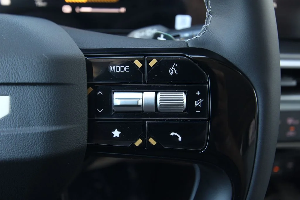 New 2026 Volcanic Sand Kia EX image 23