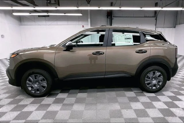 New 2026 Canyon Bronze Metallic Nissan S image 18