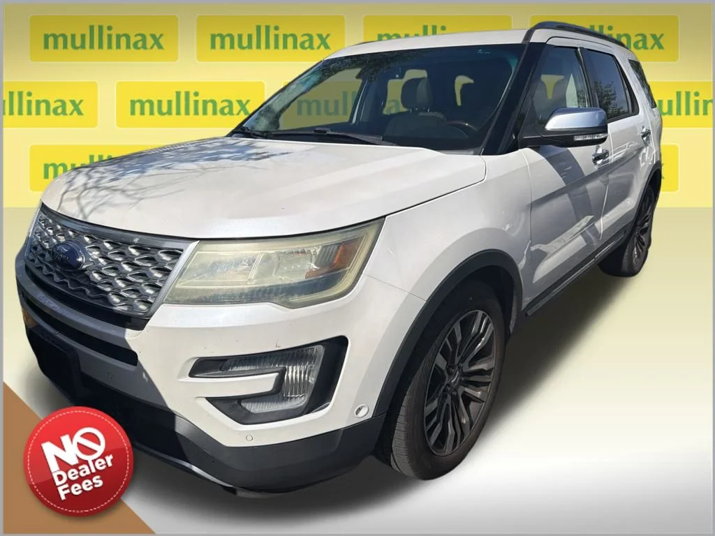 Used 2016 White Ford Platinum image 1