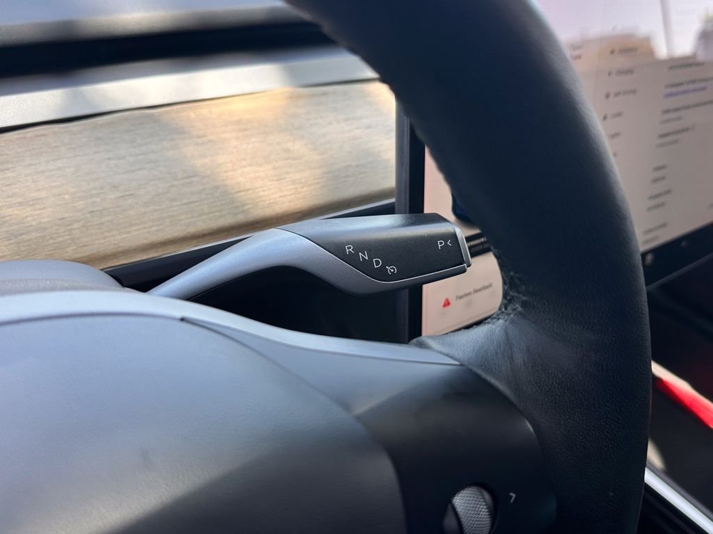 Used 2022  Tesla Long Range image 13