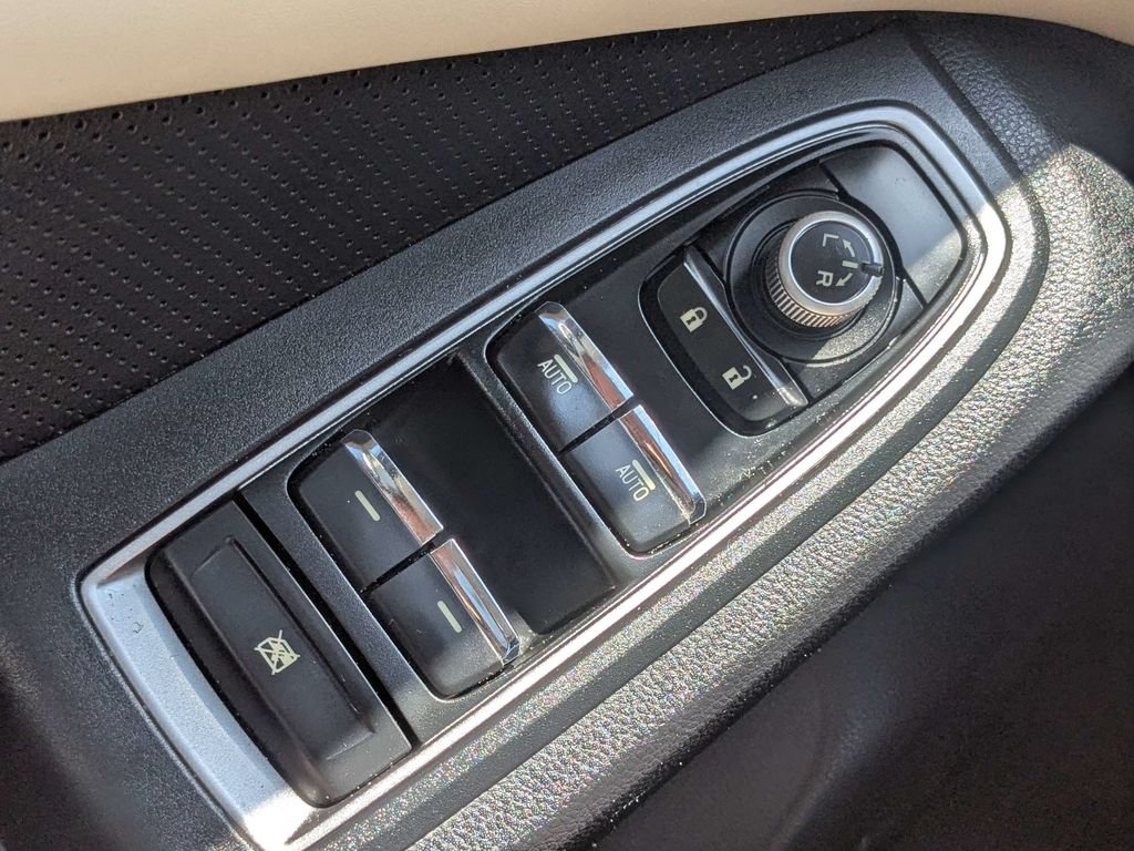 Used 2019 White Subaru Touring image 32