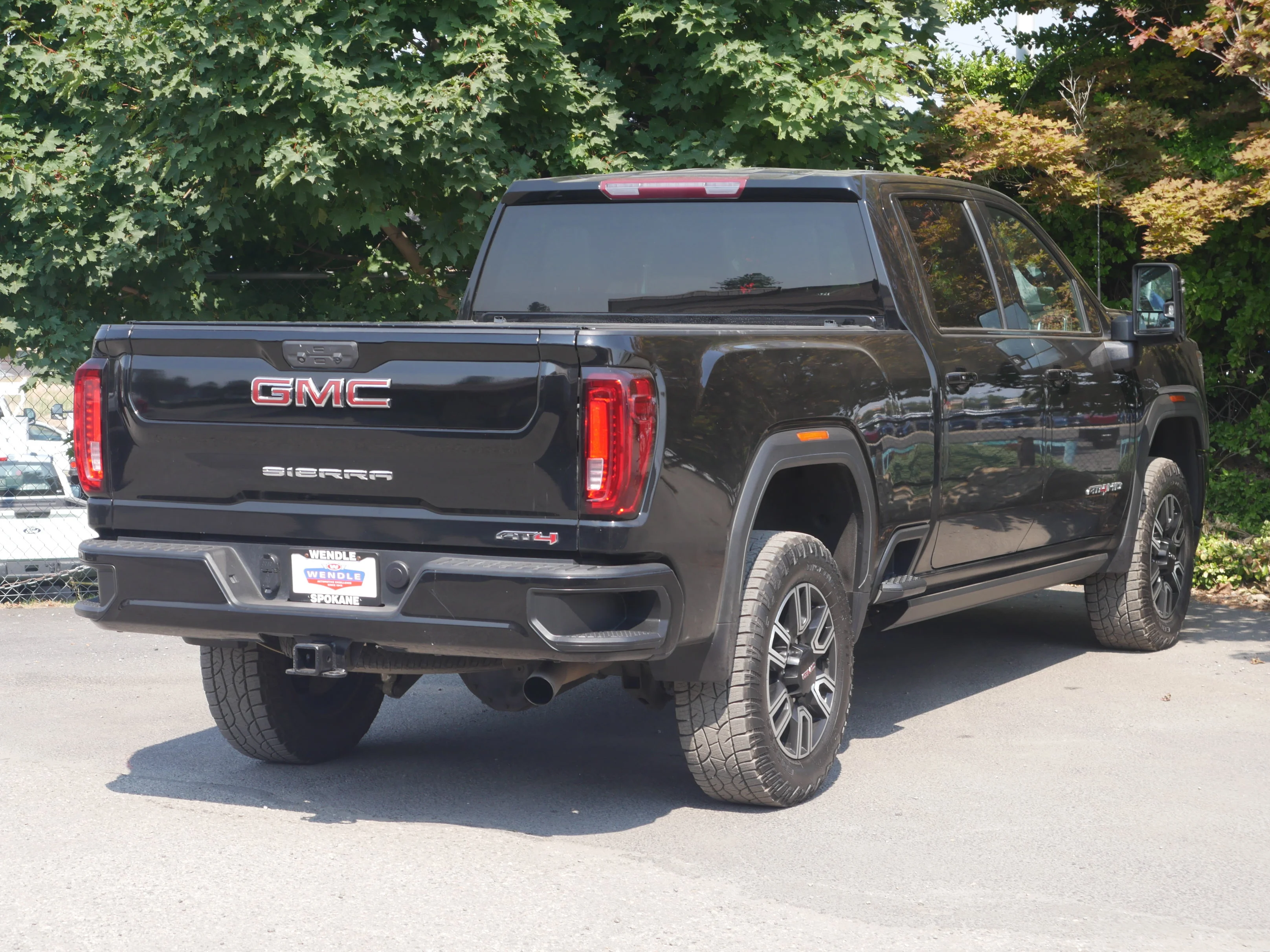 Used 2022 Onyx Black GMC AT4 image 23