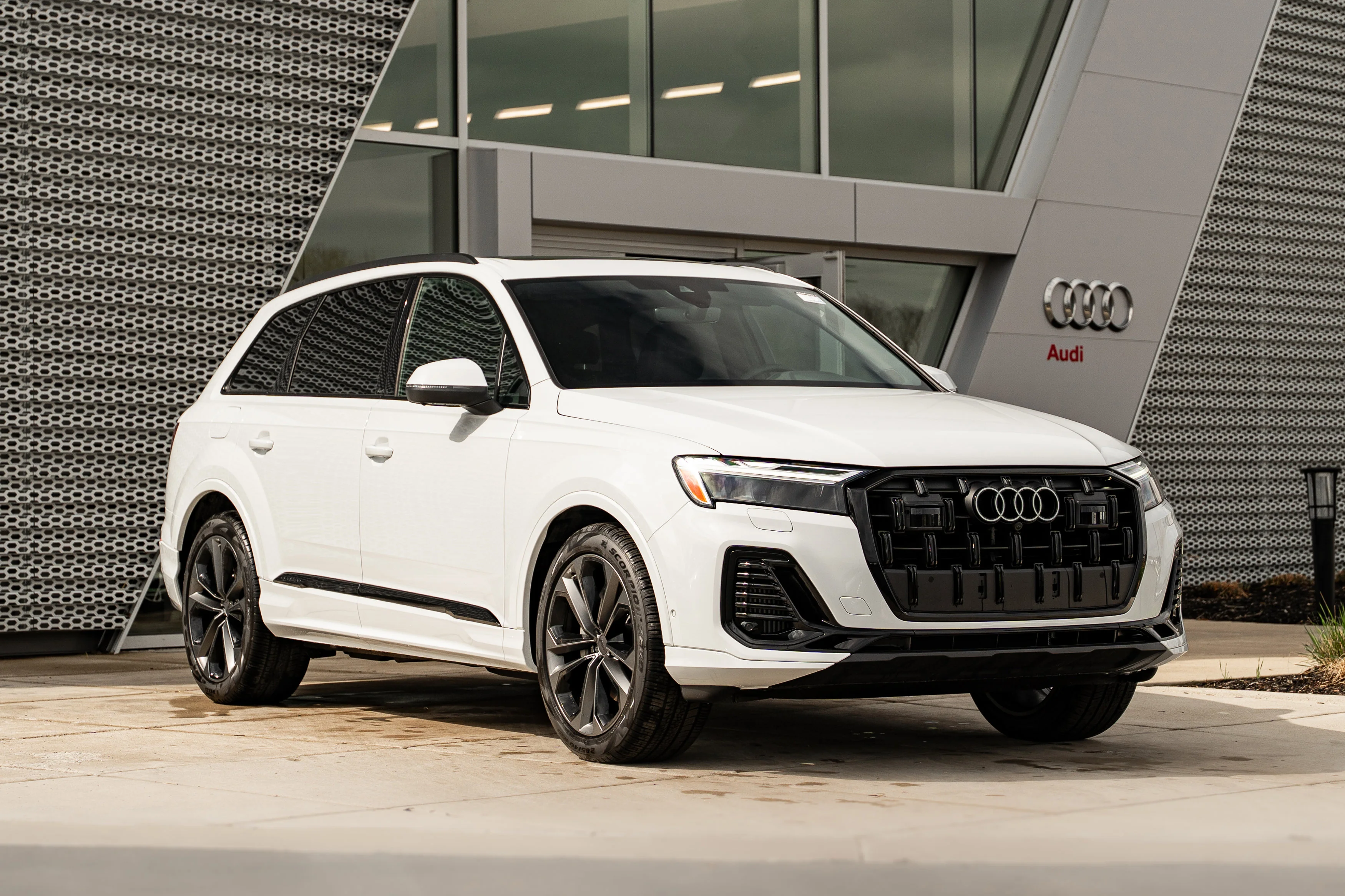2026 Audi Q7 55 Premium Plus quattro Tiptronic's photo