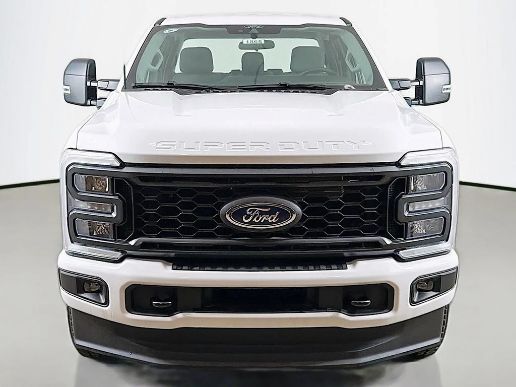 New 2025 Oxford White Ford F-350® XL image 9