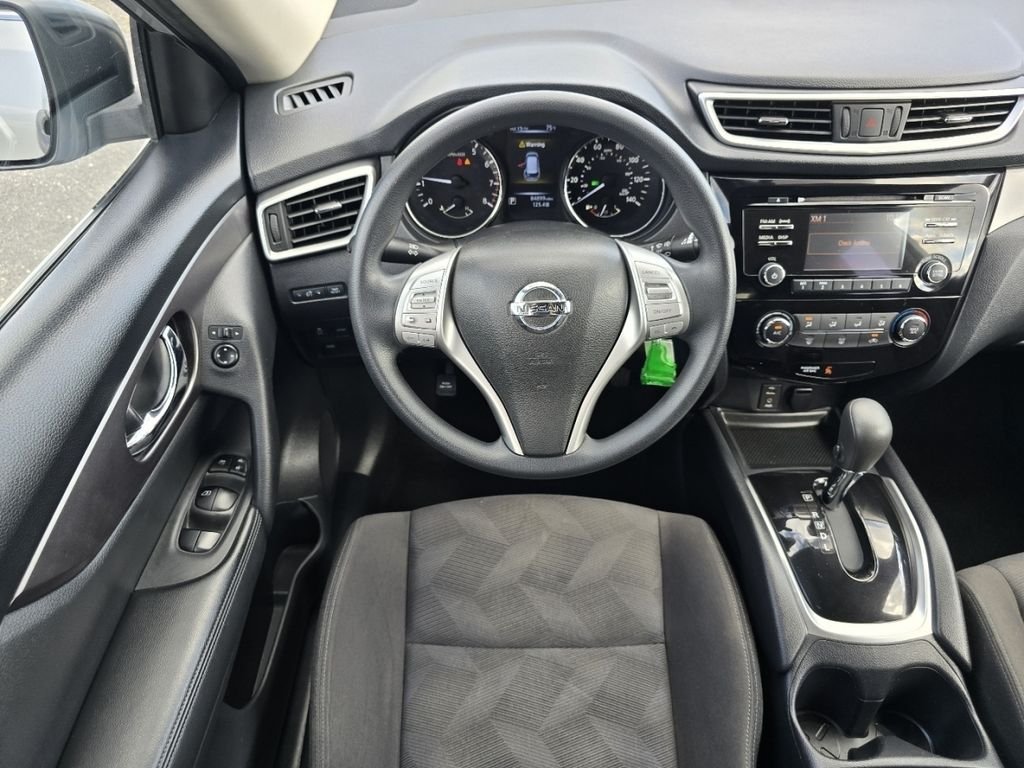 Used 2016 Silver Nissan S image 21
