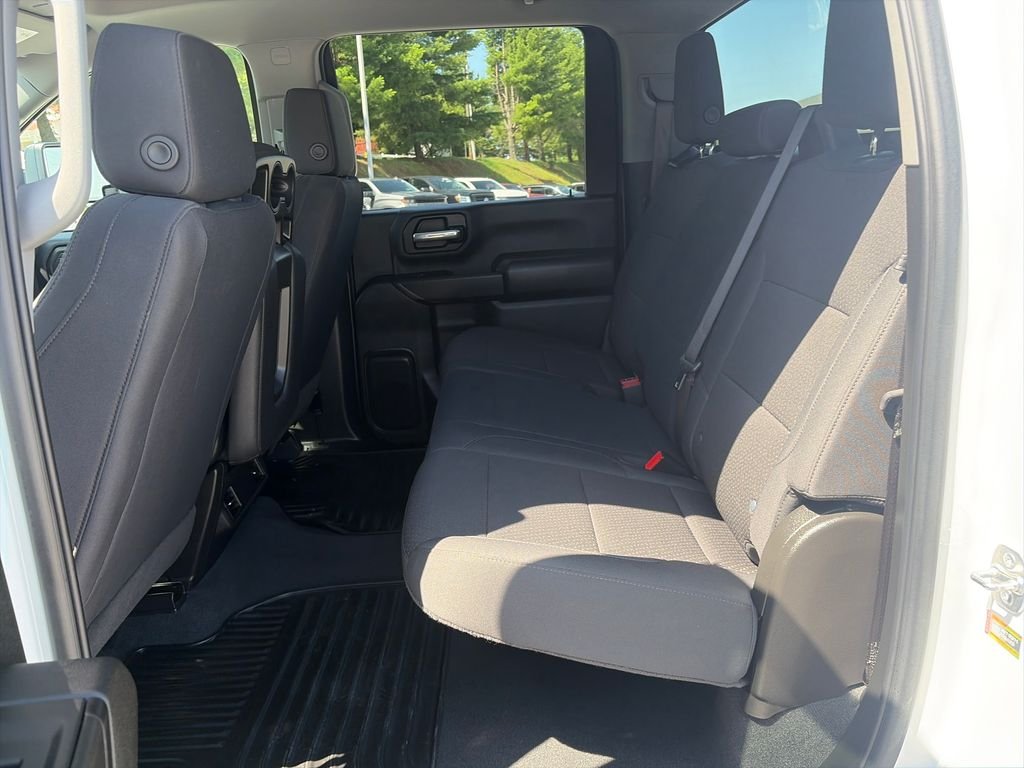 Used 2025 White Chevrolet Custom image 24