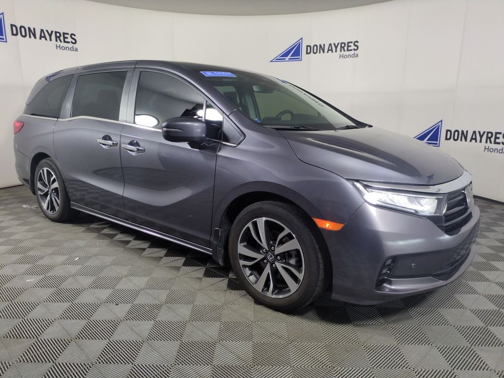 Certified Used 2024 Modern Steel Metallic Honda Touring image 11