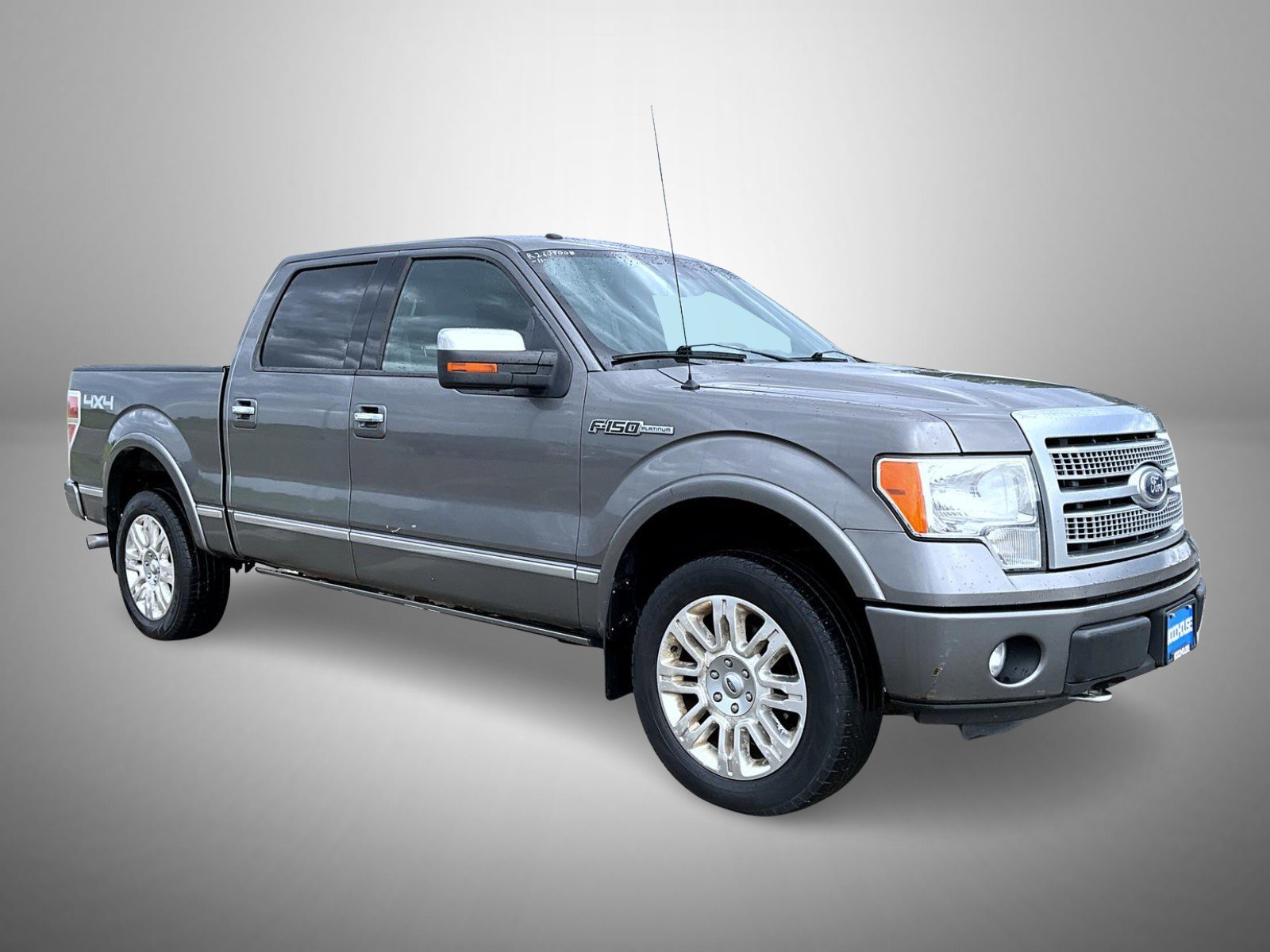 Used 2011 Gray Ford Platinum image 3