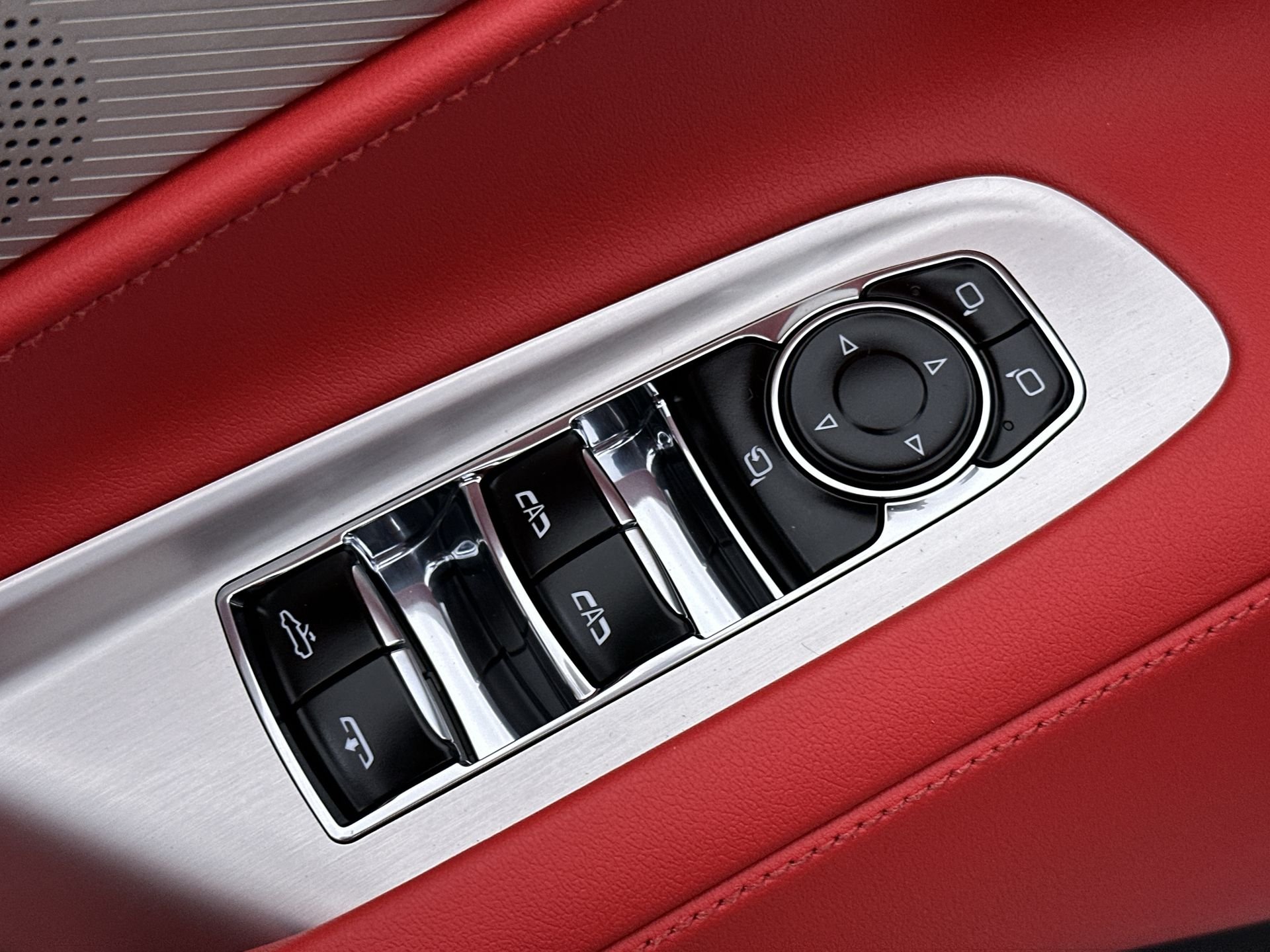 2027 Chevrolet Corvette 2LT - Photo 17