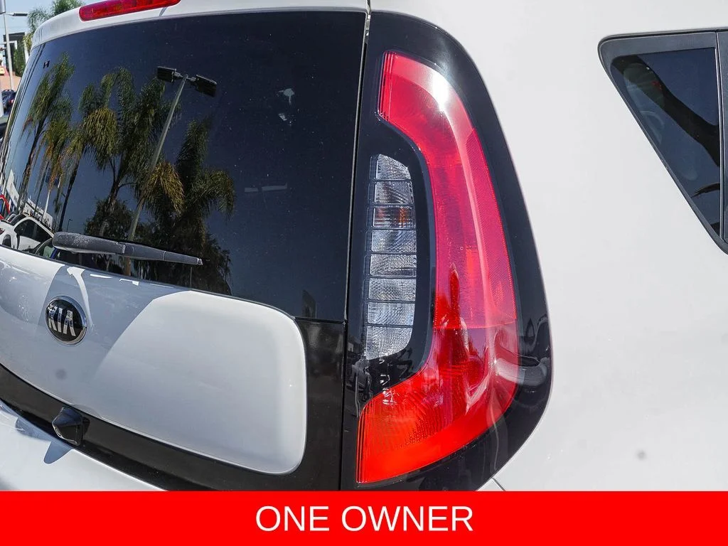 Used 2016 White Kia Plus image 7