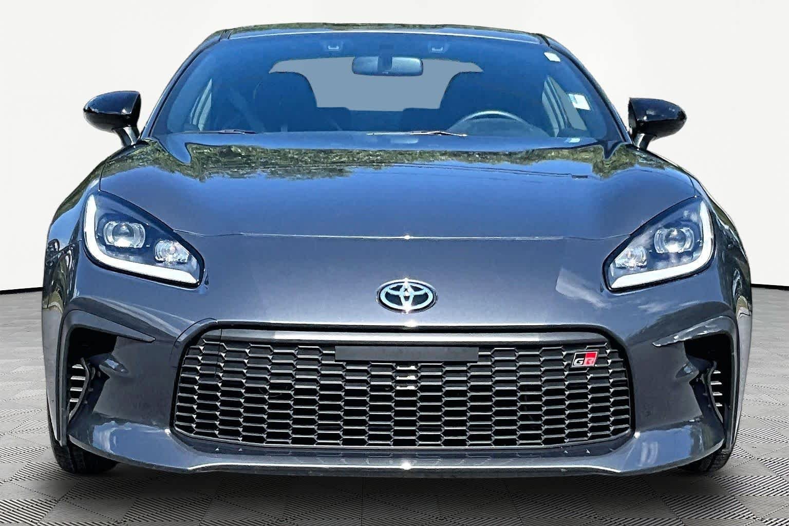 Used 2023 Pavement Toyota Premium image 4