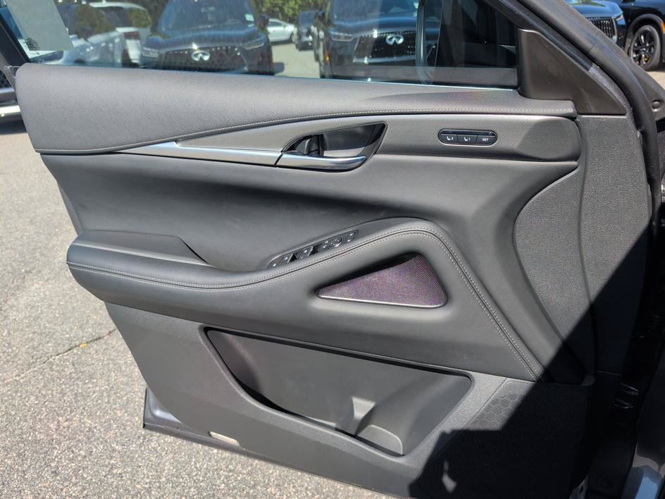 Used 2023 Graphite Shadow INFINITI LUXE image 16
