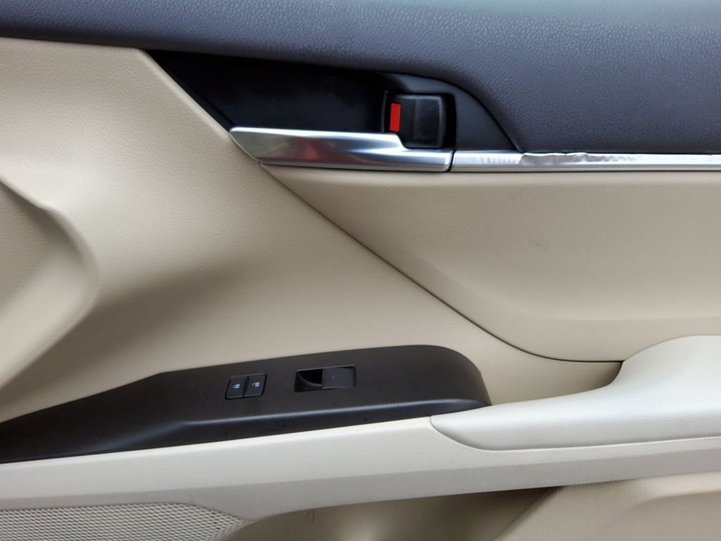Used 2022 Red Toyota LE image 15