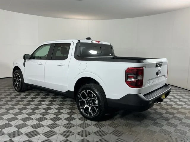 Used 2026 White Ford Lariat image 7