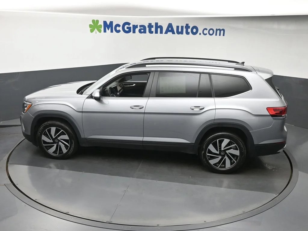 Used 2026 Silver Volkswagen SE w/Technology image 25
