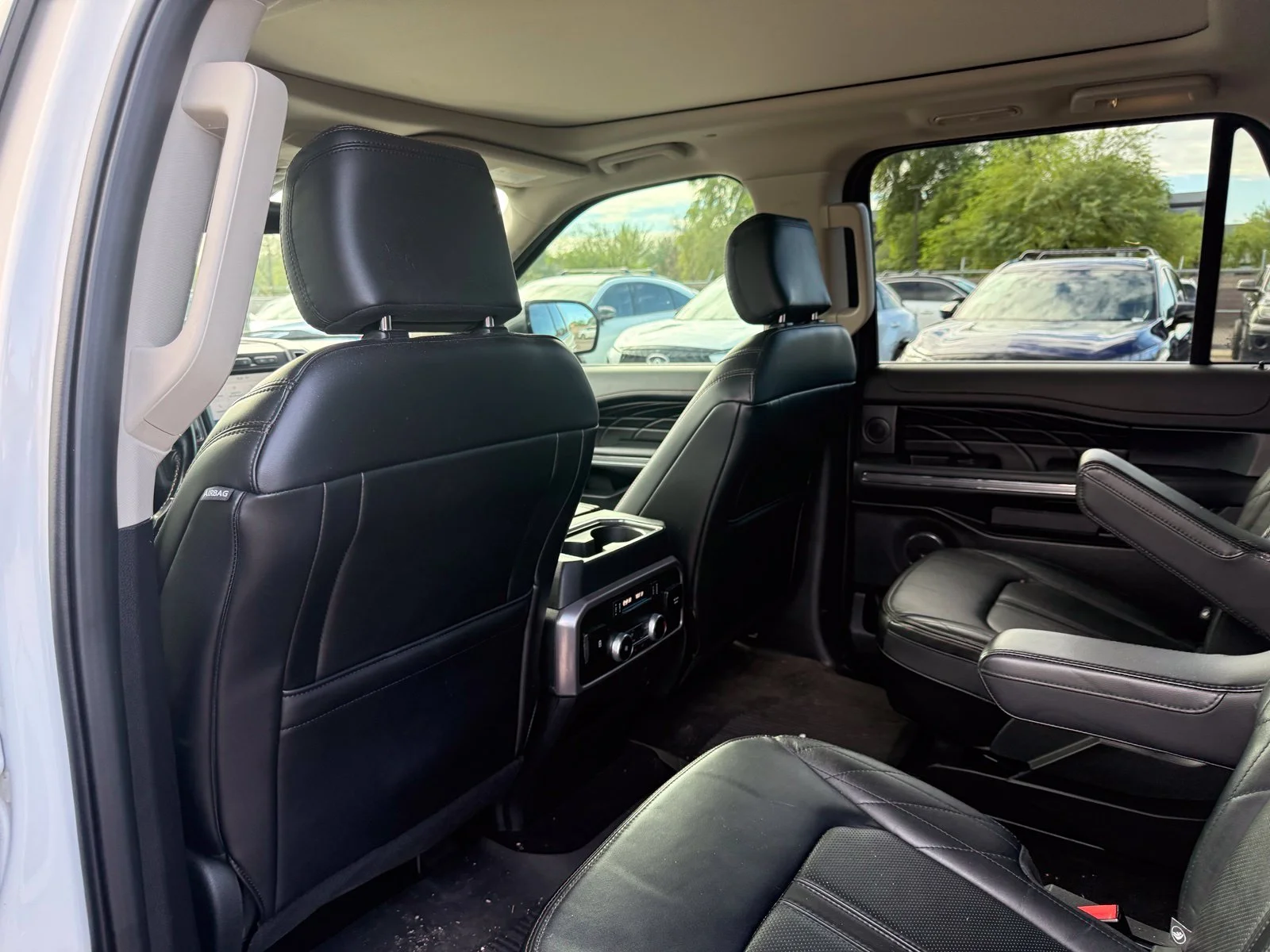 Used 2021 Star White Tri-Coat Ford Platinum image 10