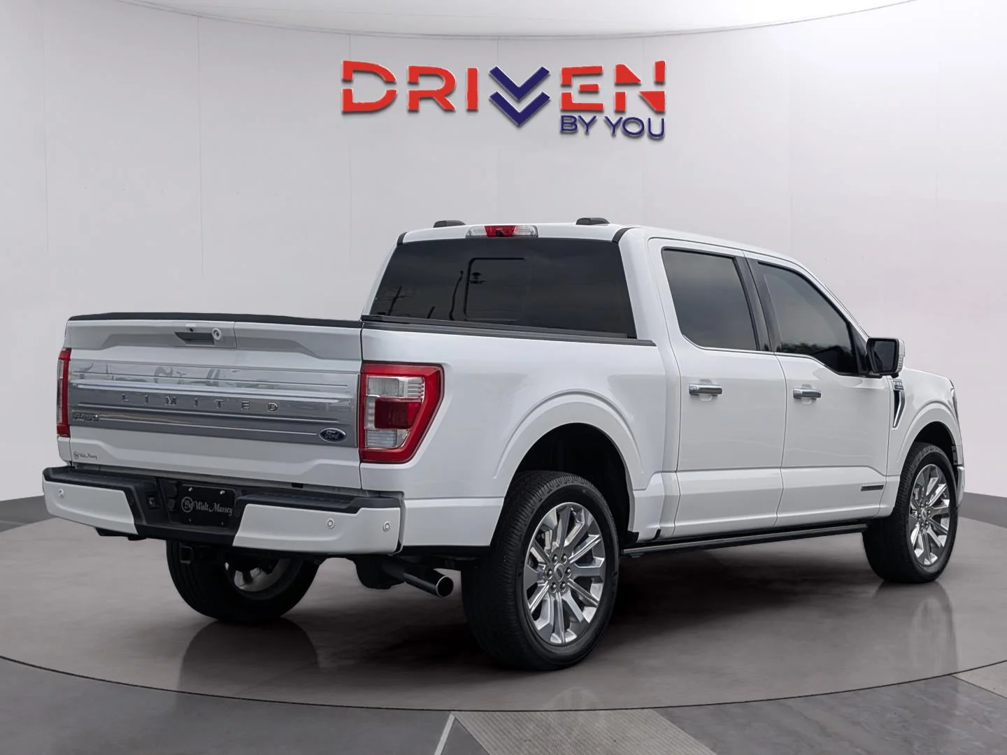 Used 2021 Star White Metallic Tri-Coat Ford Limited image 5