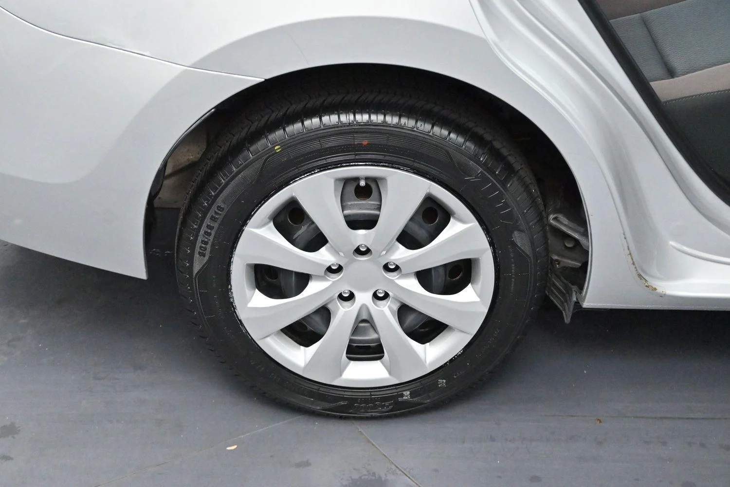 Used 2019 Classic Silver Metallic Toyota LE image 31