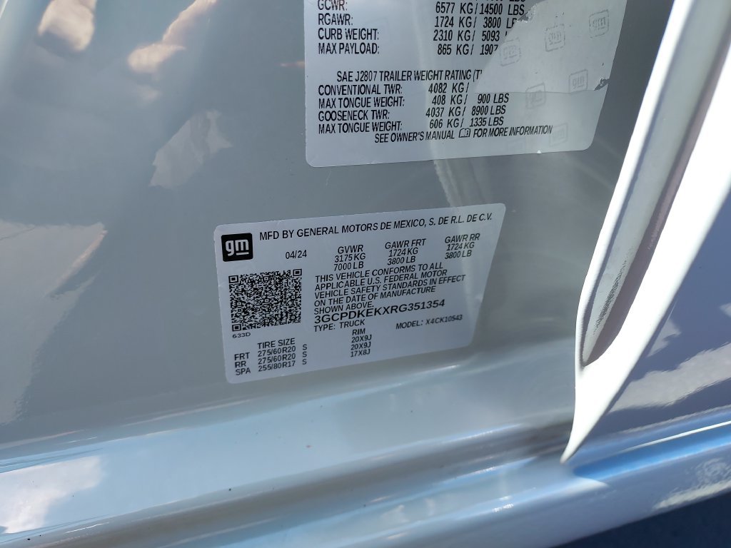 Used 2024 Gray Chevrolet LT image 23