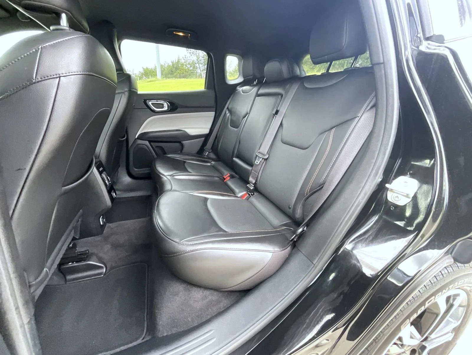 Used 2023 Black Jeep Limited image 19