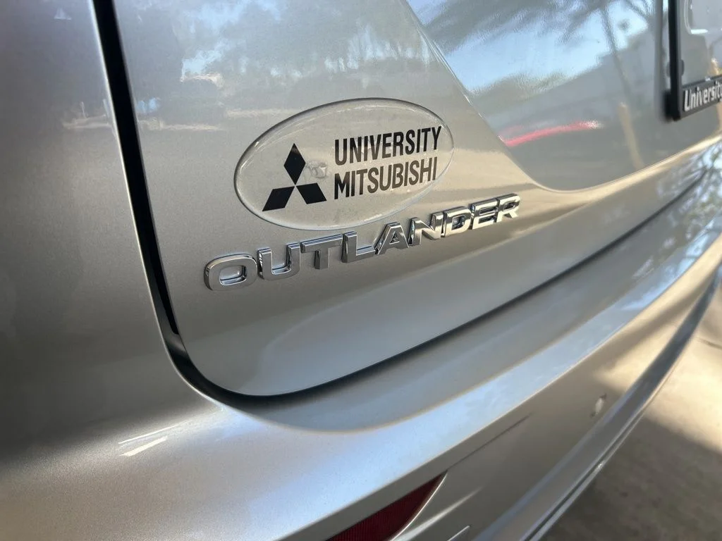 New 2026 Silver Mitsubishi SE 1.5T 2WD image 18