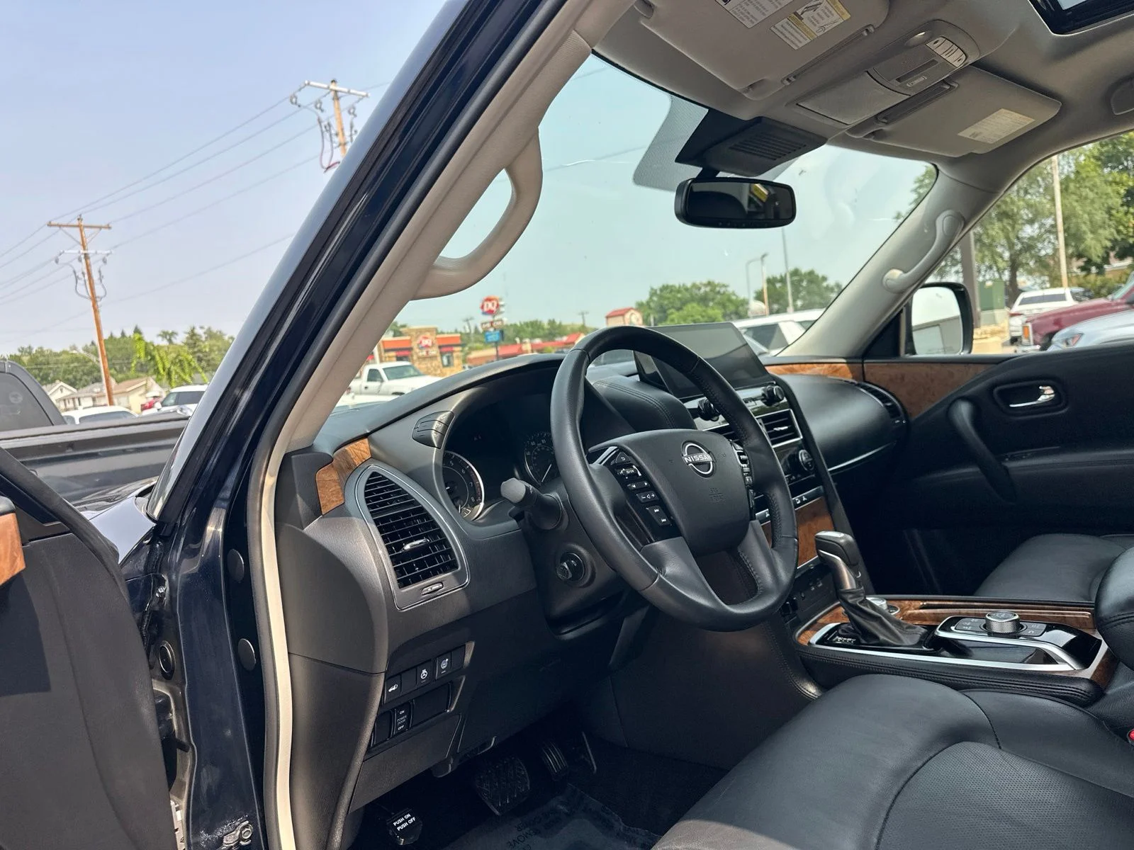 Used 2023 Blue Nissan SL image 13