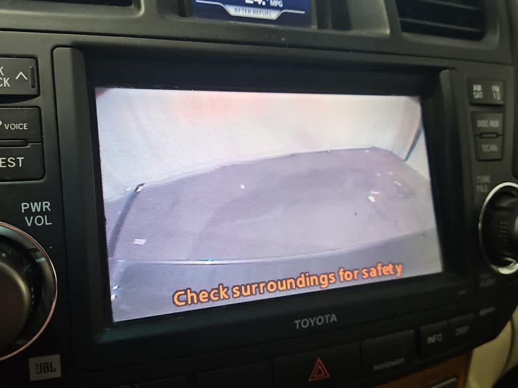 Used 2010 Cypress Pearl Toyota Limited w/3rd Row image 14