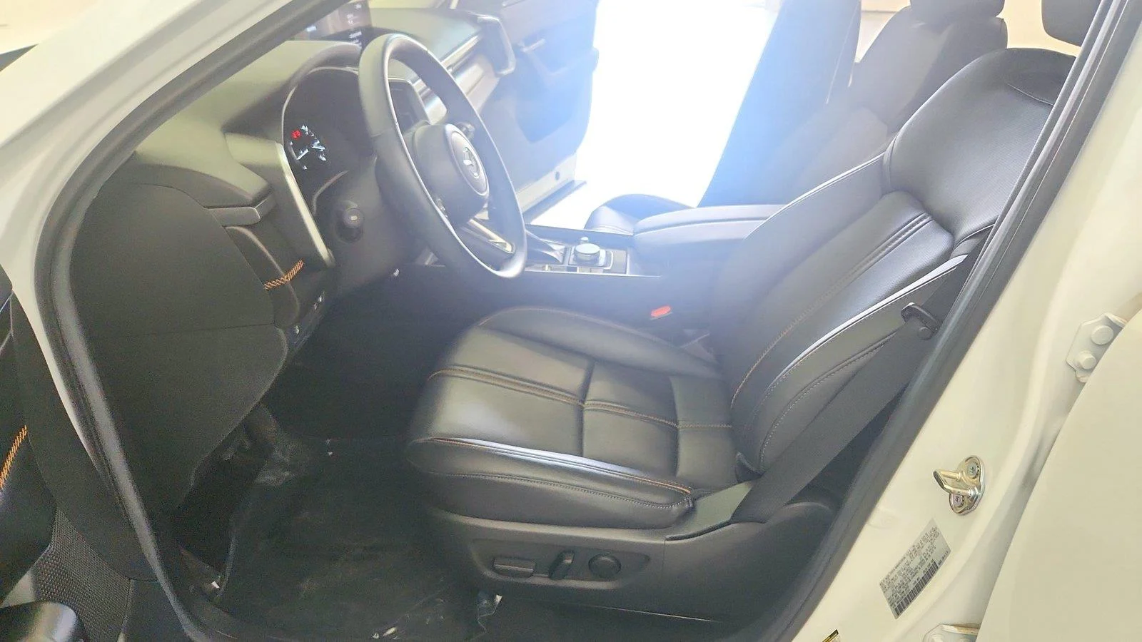 Used 2025 Wind Chill Pearl Mazda Premium Package image 15