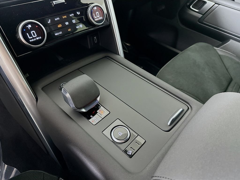 Used 2026 Santorini Black Metallic Land Rover S image 21