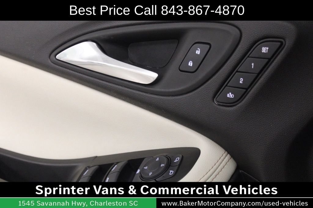 Used 2025 White Frost Buick Avenir image 20