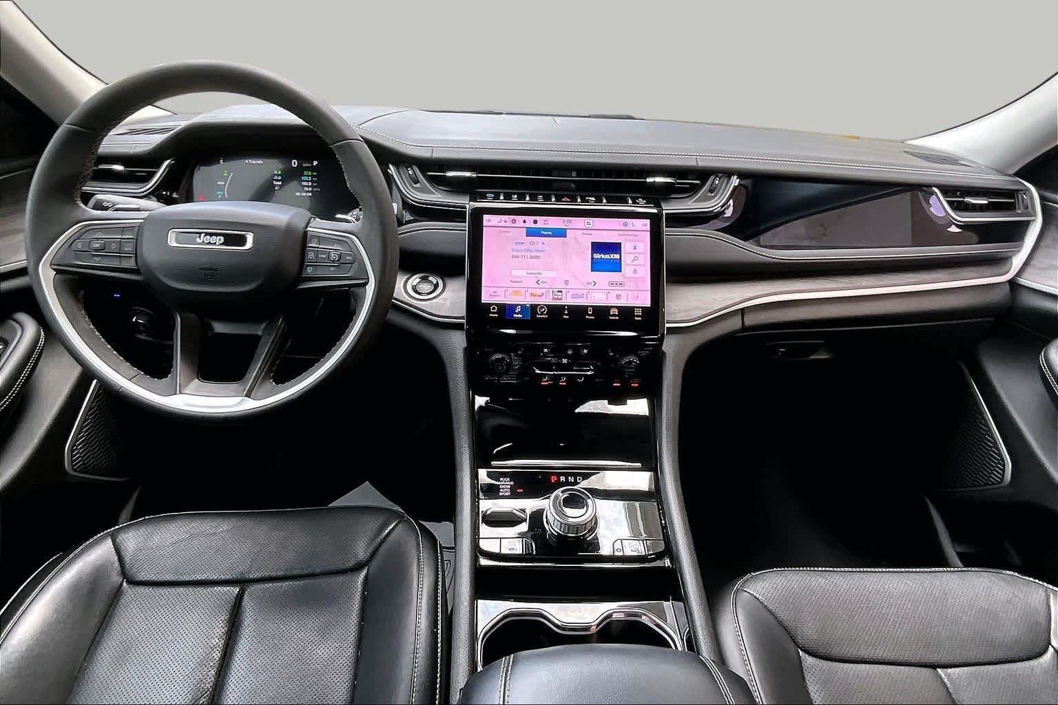 Used 2022 Diamond Black Crystal Pearlcoat Jeep  image 16