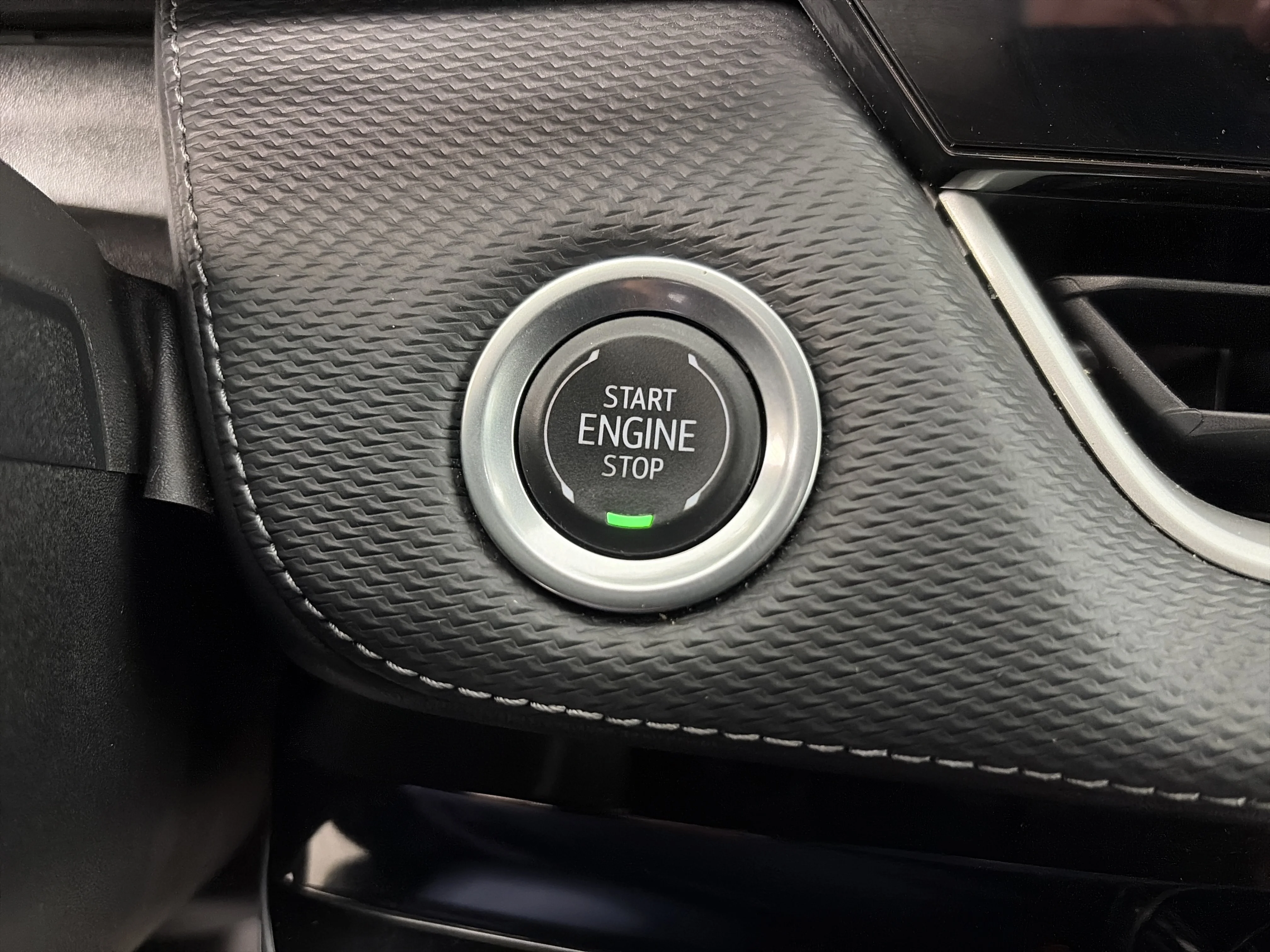 2025 Chevrolet Equinox LT - Photo 28
