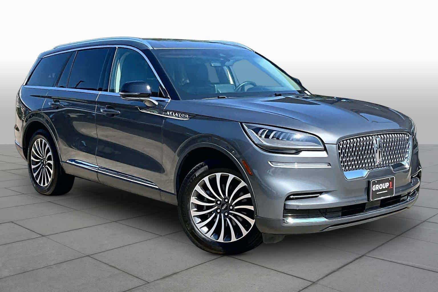 Used 2024 Asher Gray Metallic Clearcoat Lincoln Reserve image 4